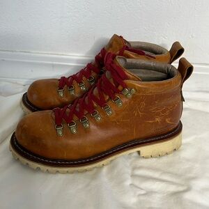 Eddie Bauer women’s Brown lace up Hiking Work  Boots Size 8.5